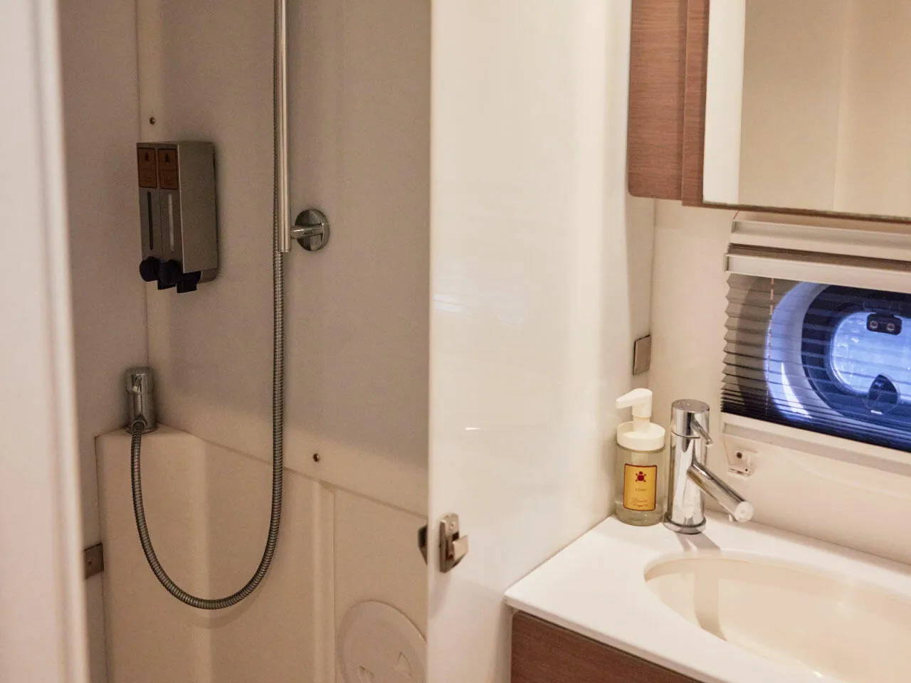 2021 Model Bali - 4.2 · 9 Kişilik · #536968