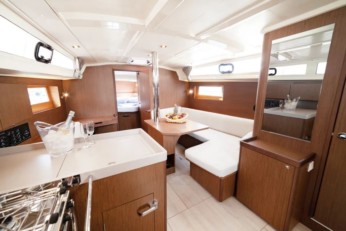 2020 Model Beneteau - Oceanis 41.1 · 6 Kişilik · #134980