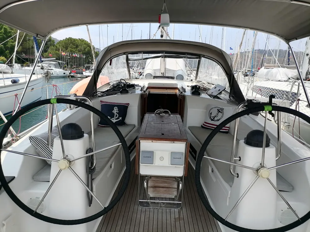 2012 Model Bavaria - Cruiser 40 · 6 Kişilik · #007447