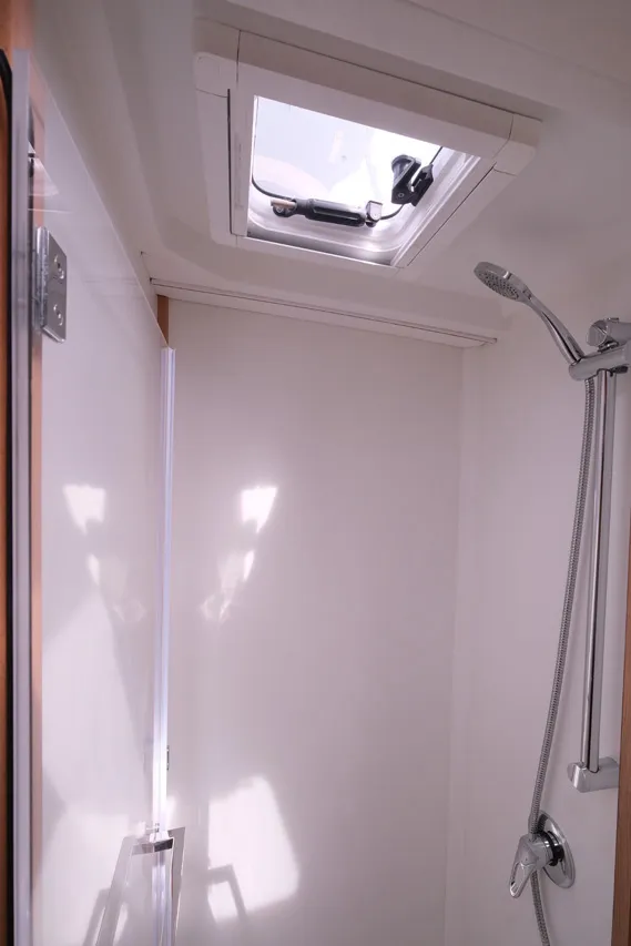 2019 Model Jeanneau - Sun Odyssey 490 · 8 Guest · #258047