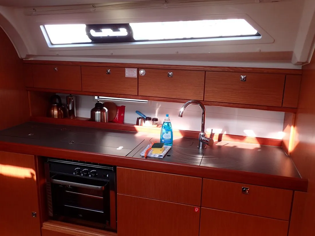 2018 Model Bavaria - Cruiser 41 · 8 Guest · #583631