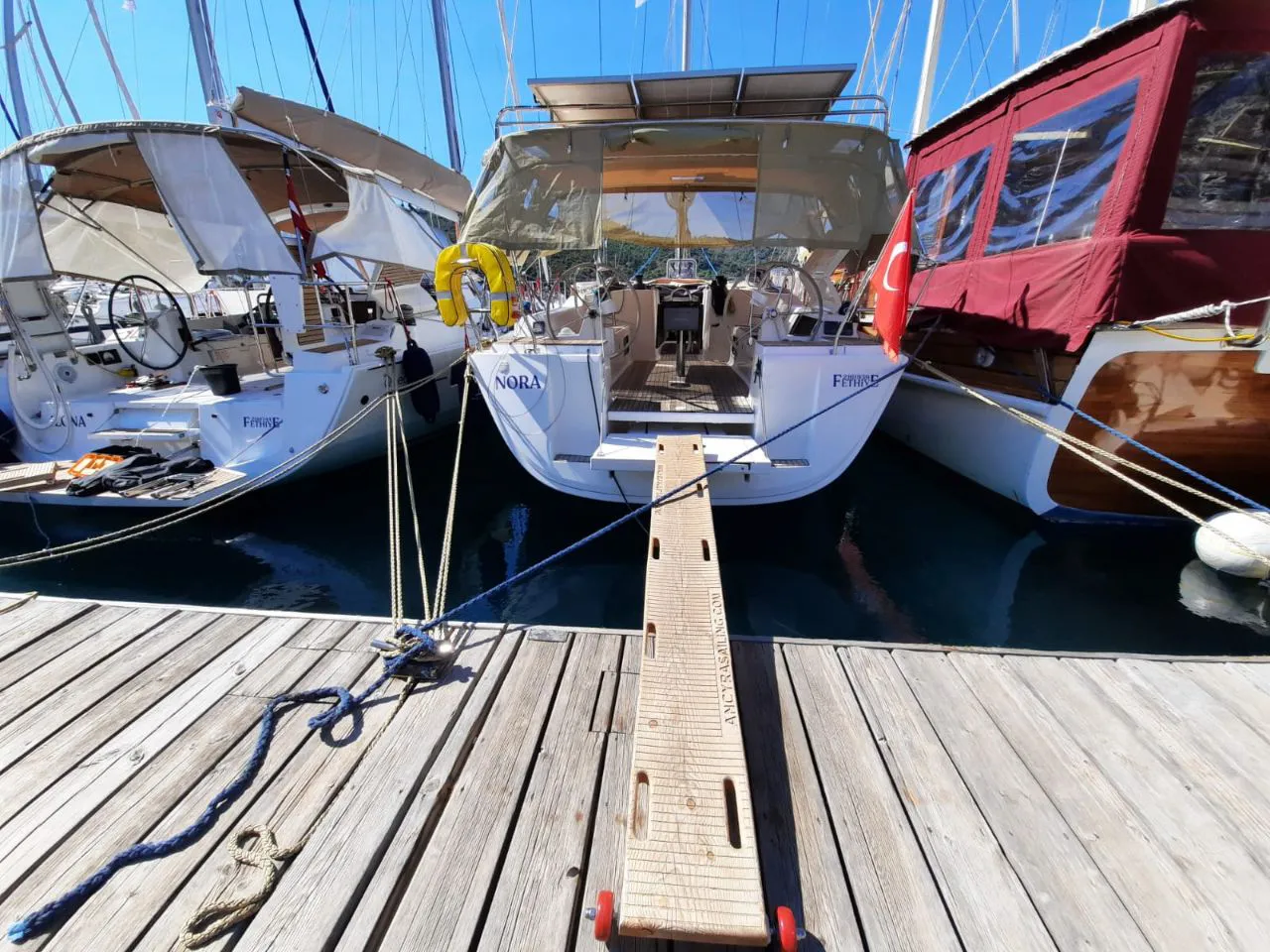 2010 Model Dufour -  405 Grand Large · 7 Kişilik · #077003