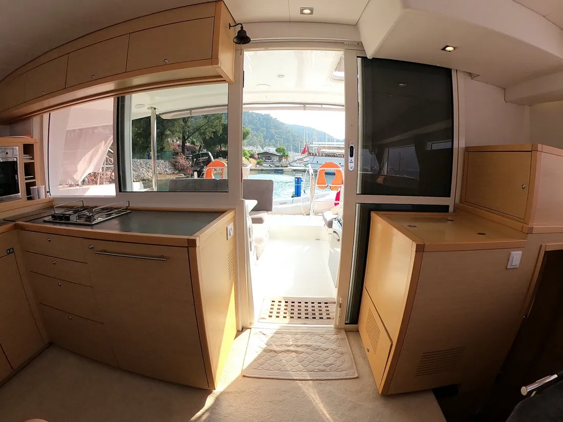 2014 Model Lagoon -  400 S2 · 9 Guest · #538188