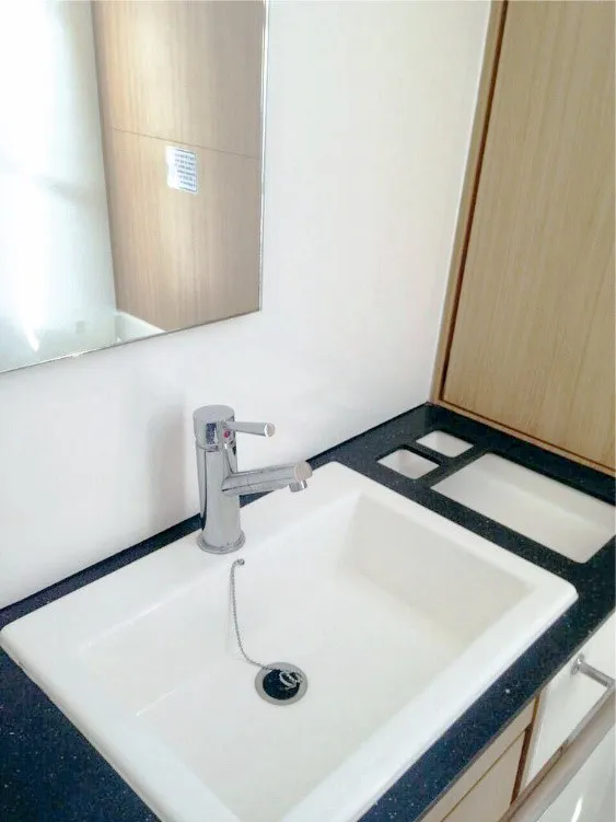 2011 Model Bavaria - Cruiser 45 · 10 Guest · #819432