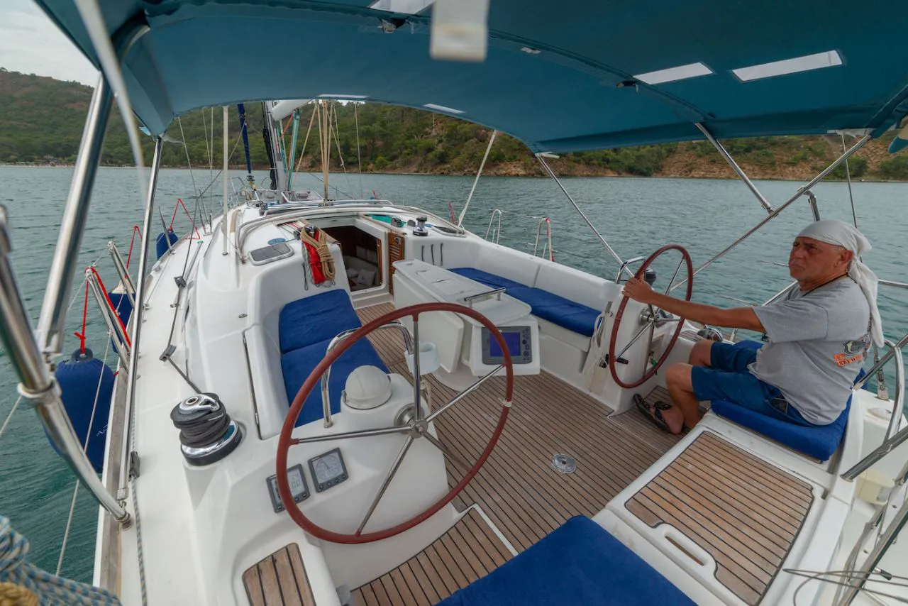 2008 Model Beneteau - Oceanis 40 · 7 Guest · #879022