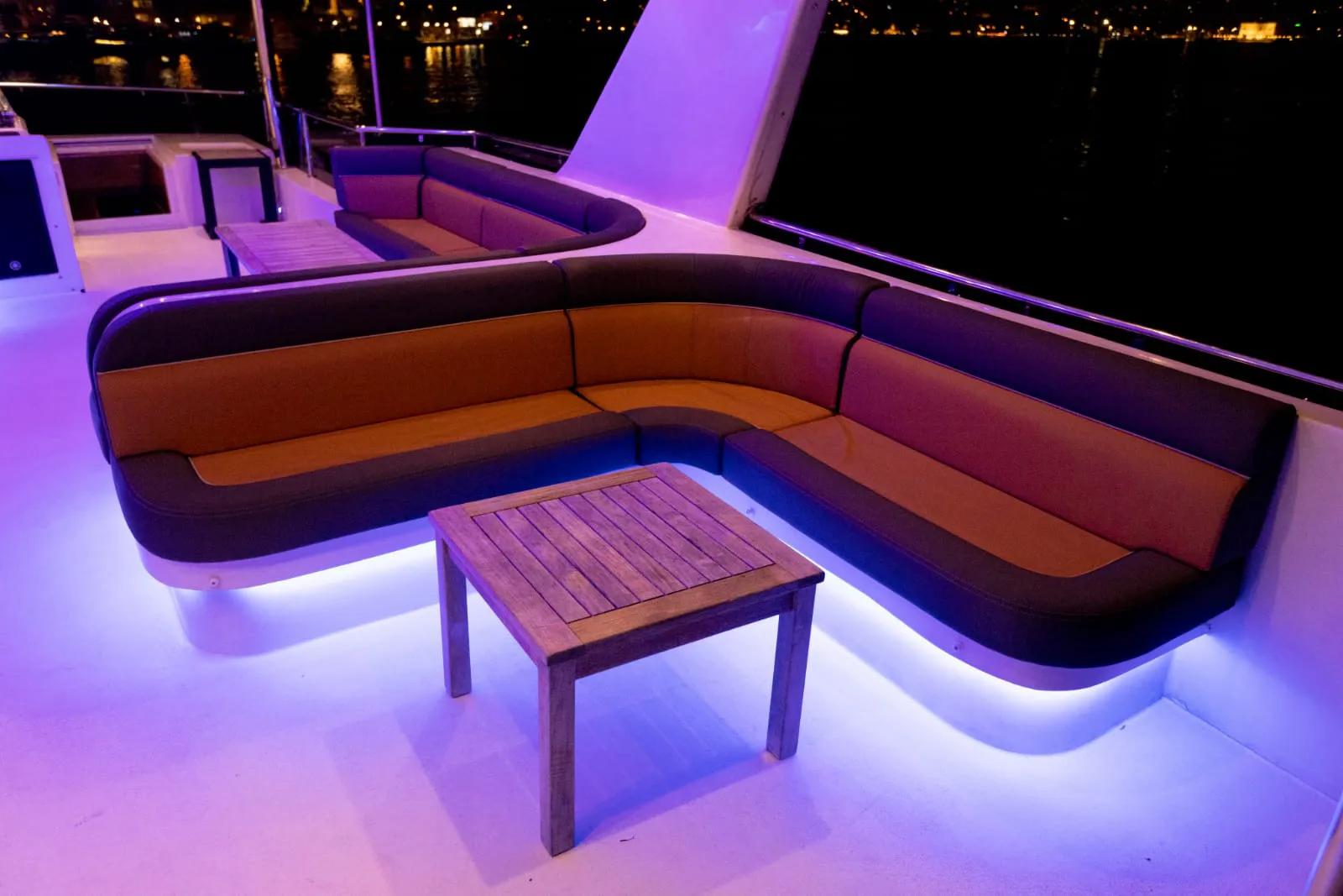 2012 Model Özel Yapım - Motoryat · 36 Kişilik · #032525