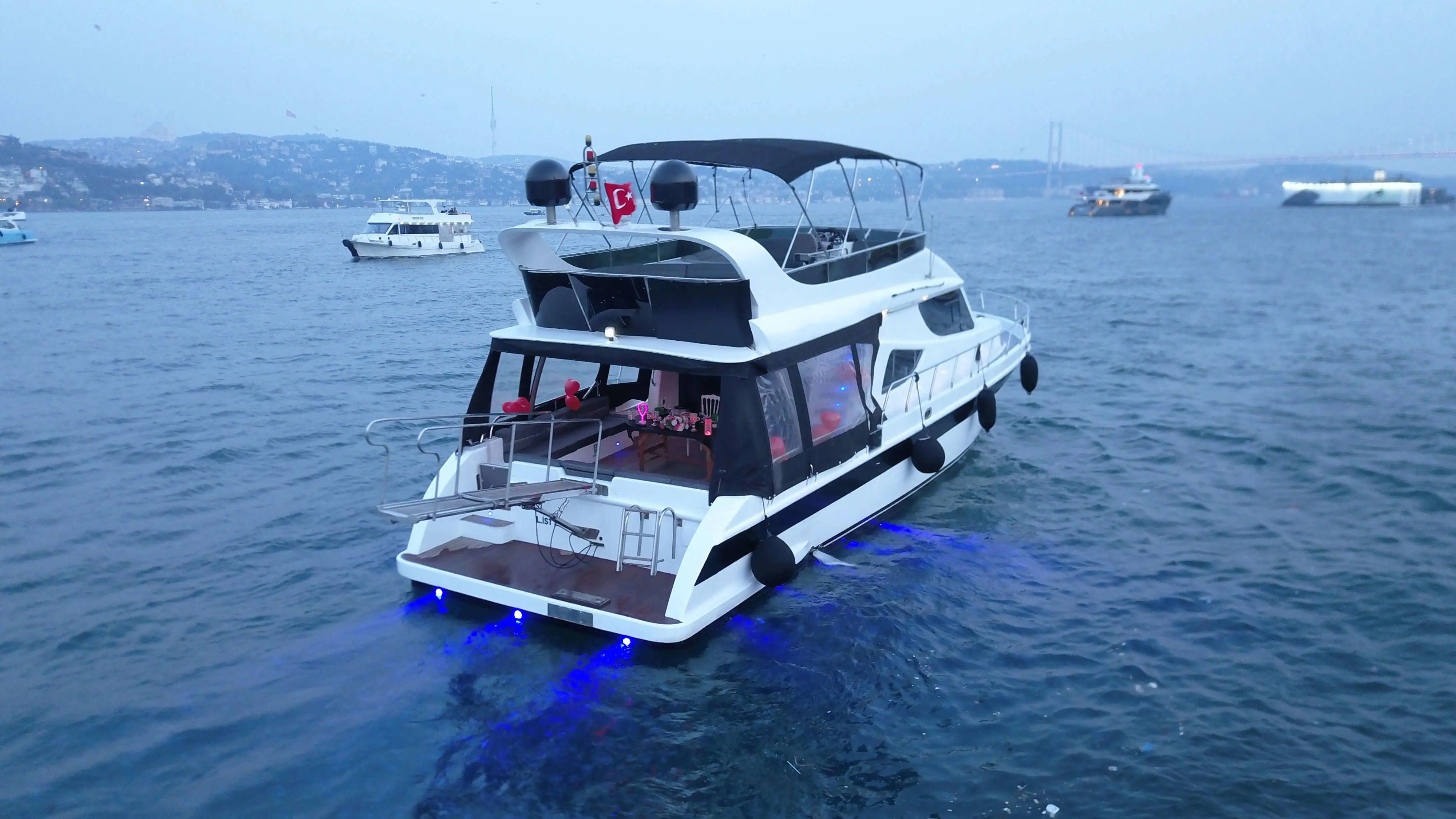 2018 Model Özel Yapım - Motoryat · 24 Kişilik · #119390