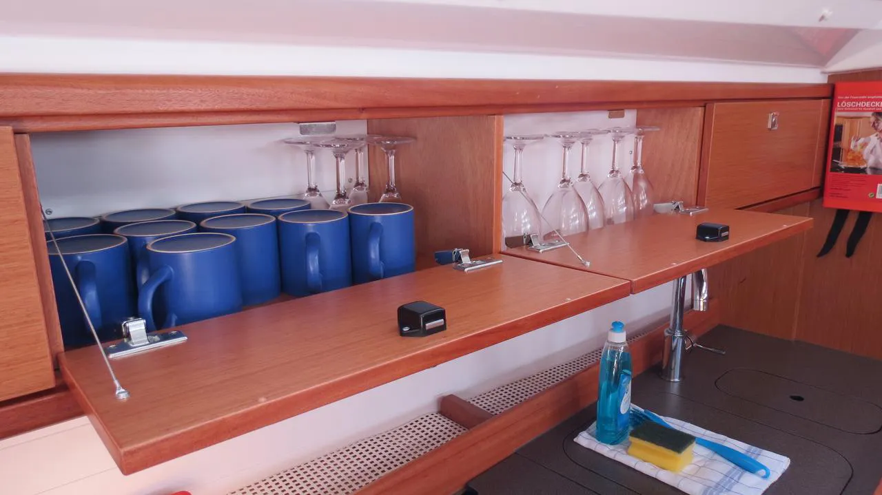 2016 Model Bavaria - Cruiser 46 · 10 Guest · #873874