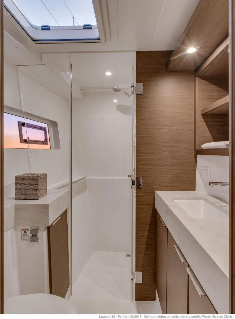 2023 Model Lagoon -  40 · 10 Guest · #693685