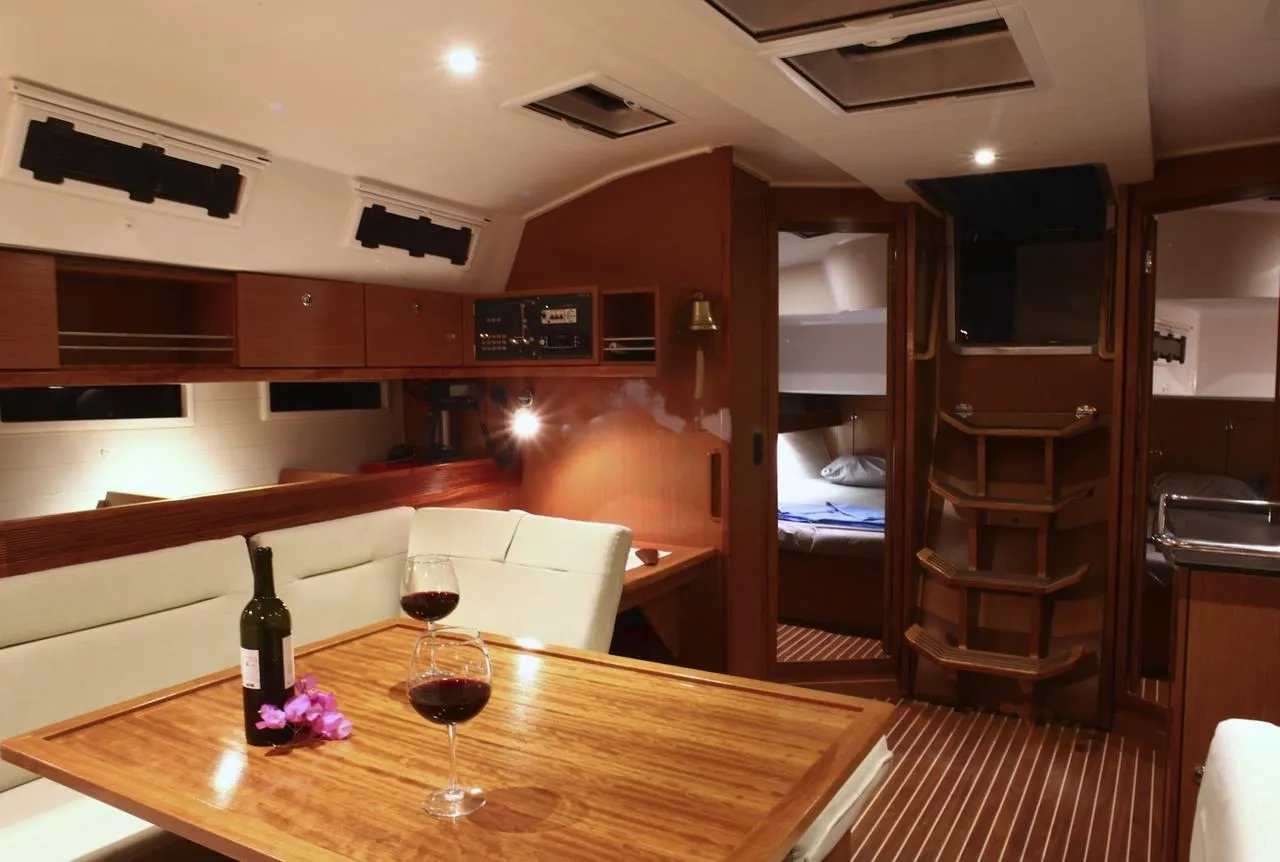 2011 Model Bavaria - Cruiser 45 · 8 Kişilik · #054348