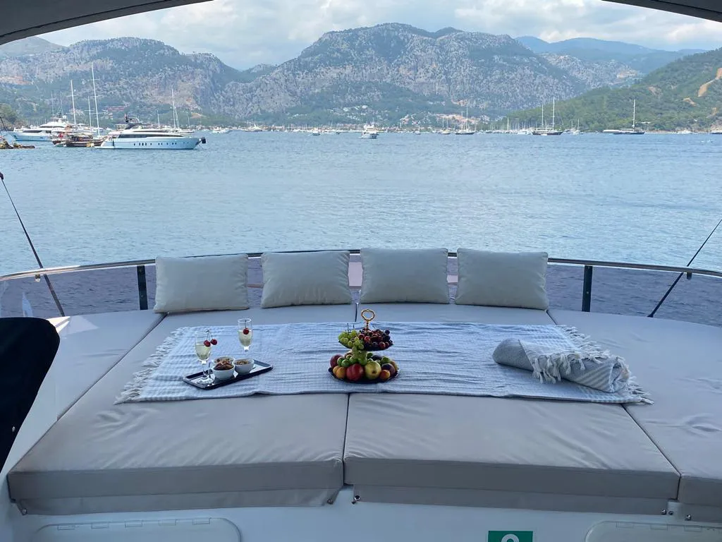 2022 Model Custom Made - Motor Yacht · 6 Guest · #031000