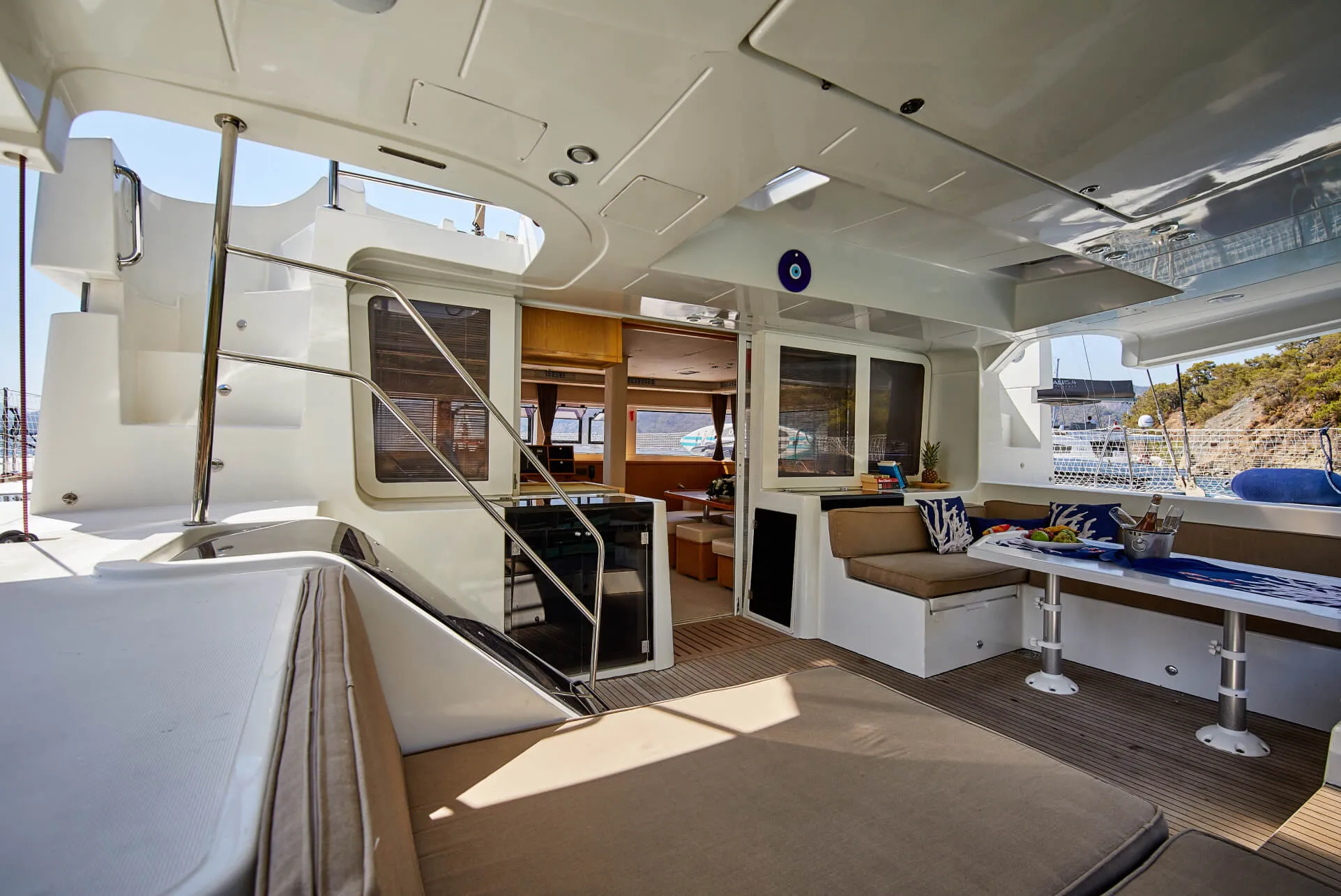 2013 Model Lagoon - 52 · 8 Guest · #549945