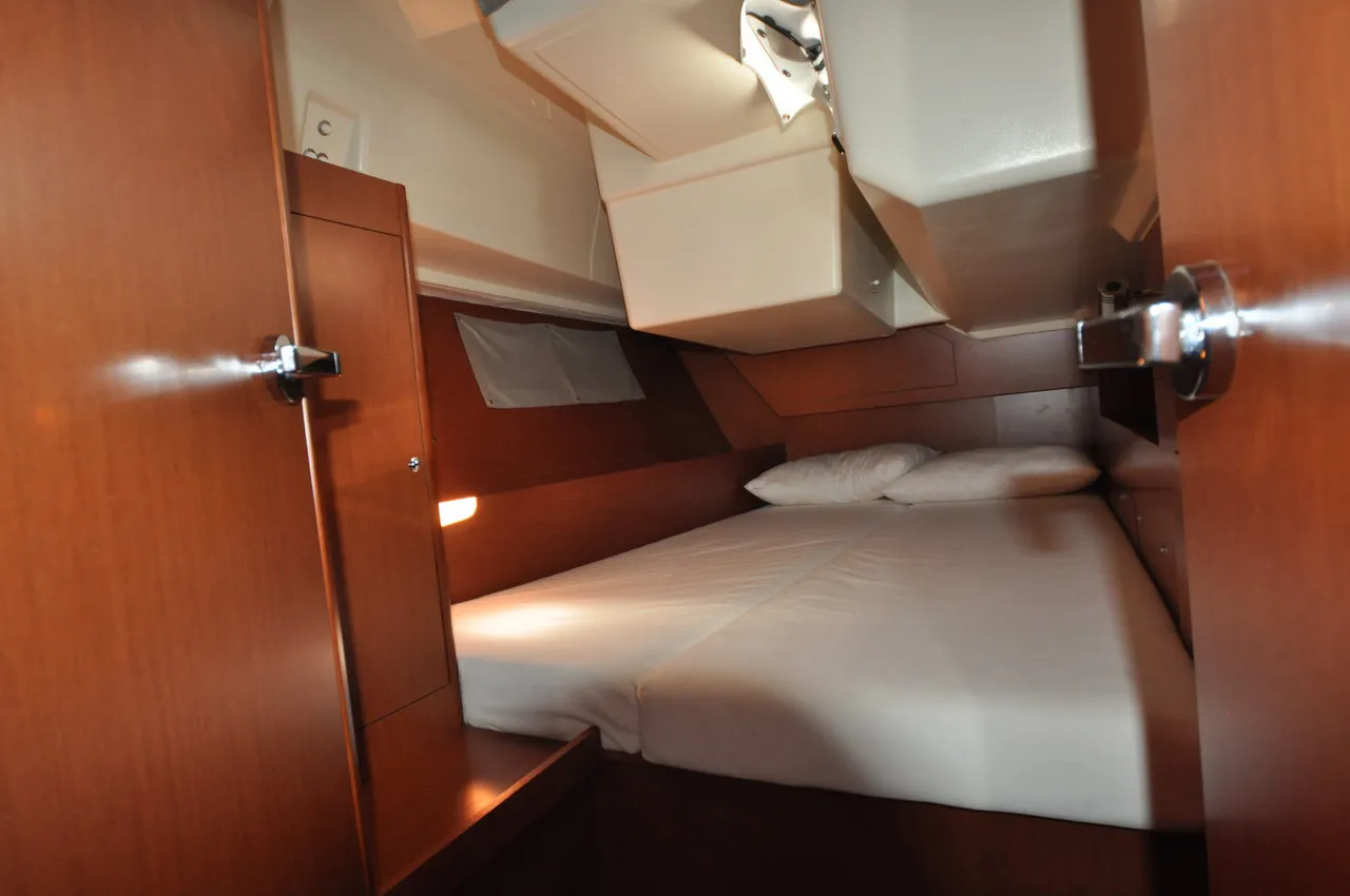 2016 Model Beneteau - Oceanis 41.1 · 6 Guest · #767656