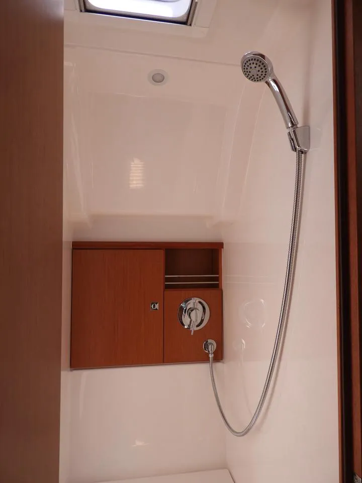 2017 Model Bavaria - Cruiser 51 · 12 Guest · #250720