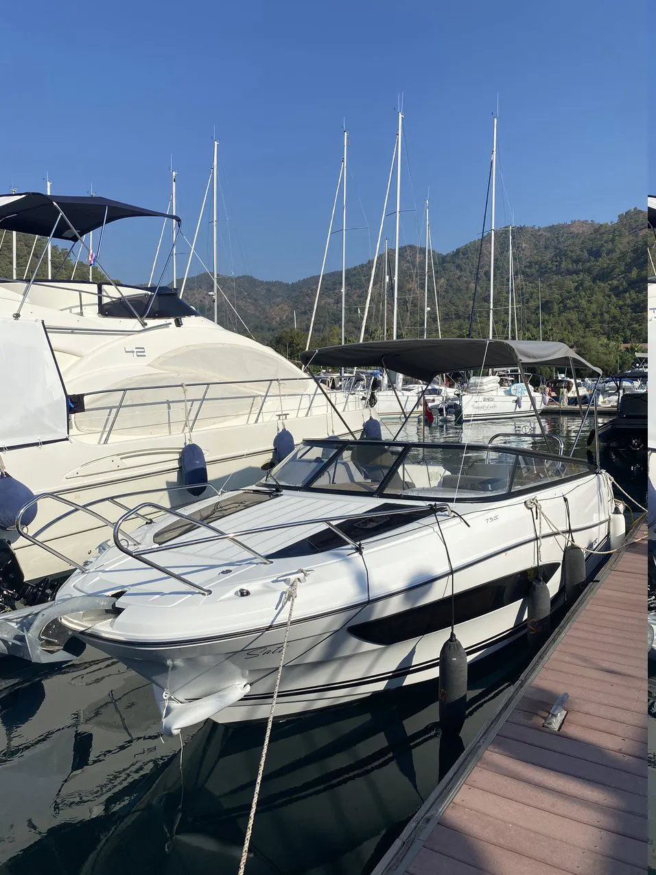 Jeanneau - Cap Camarat 7.5 DC Jeanneau - Cap Camarat 7.5 DC