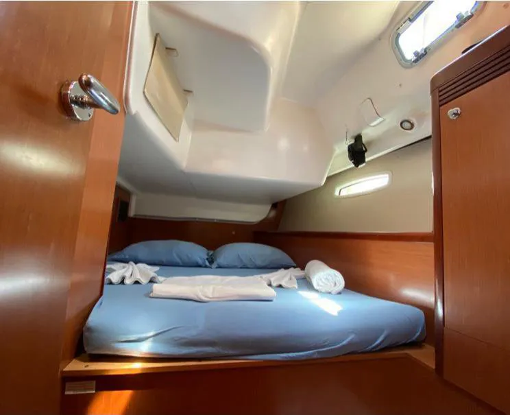 2008 Model Beneteau - Oceanis 43.4 · 8 Guest · #496894