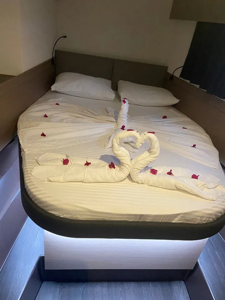 2022 Model Fountaine Pajot - Elba 45 · 10 Guest · #882013