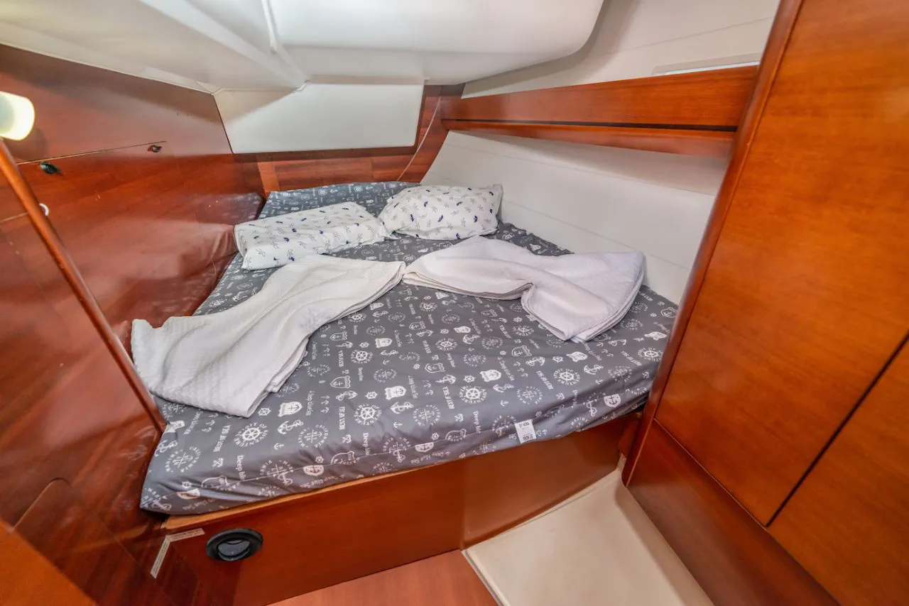 2010 Model Dufour -  405 Grand Large · 7 Kişilik · #077003