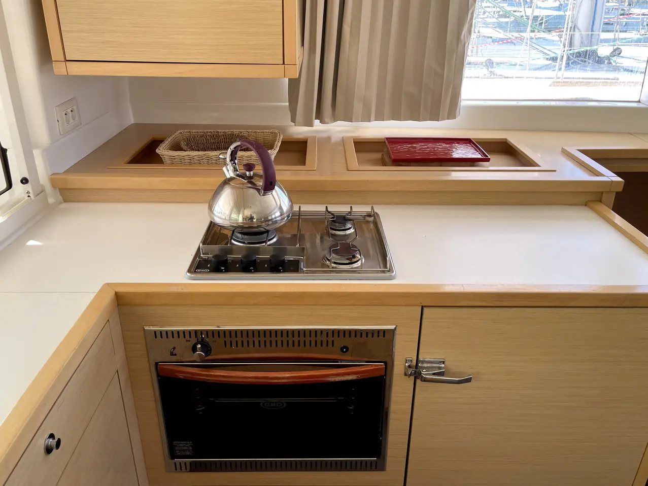 2013 Model Lagoon - 450 F · 12 Guest · #972054