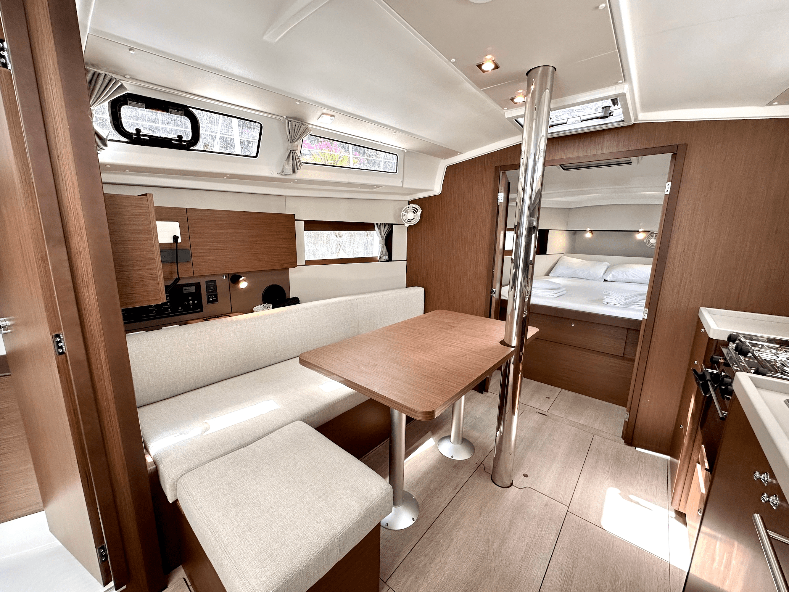 2023 Model Beneteau - Oceanis 38.1 · 6 Kişilik · #742343