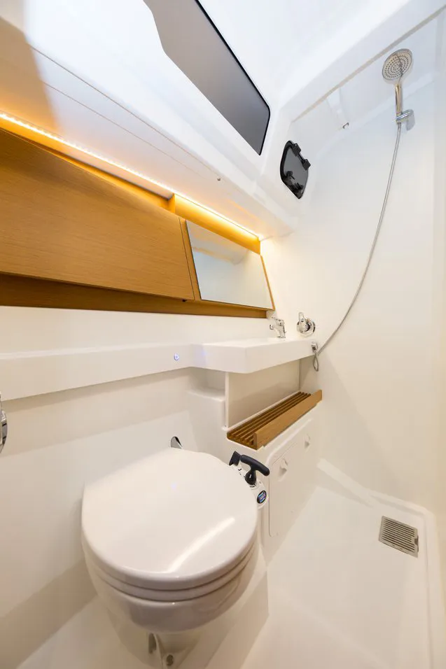 2021 Model Jeanneau - Sun Odyssey 490 · 11 Guest · #197823