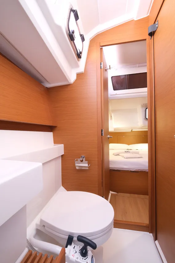 2021 Model Jeanneau - Sun Odyssey 440 · 8 Guest · #485099
