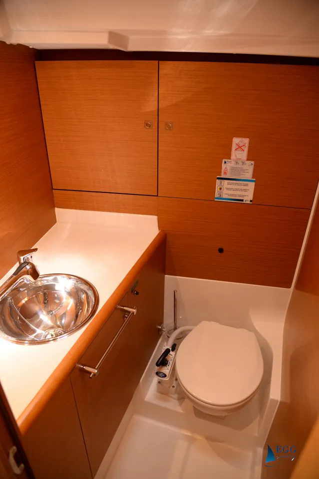 2016 Model Jeanneau - Sun Odyssey 419 · 6 Guest · #570453