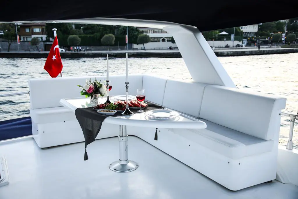 1994 Model Custom Made - Motor Yacht · 10 Guest · #402223