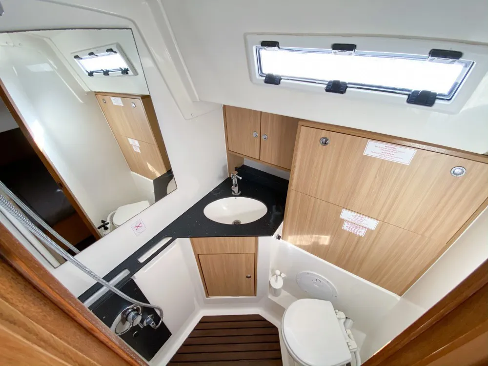 2011 Model Bavaria - Cruiser 45 · 10 Guest · #819432