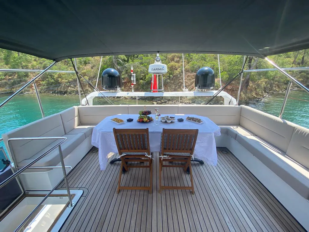 2022 Model Custom Made - Motor Yacht · 6 Guest · #031000