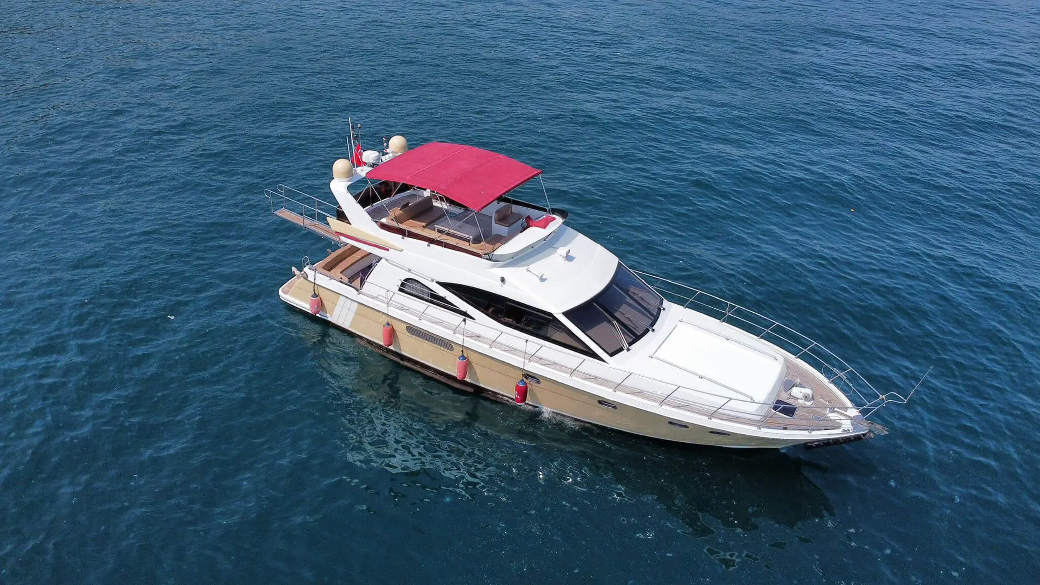 2000 Model Custom Made - Motor Yacht · 12 Guest · #157437