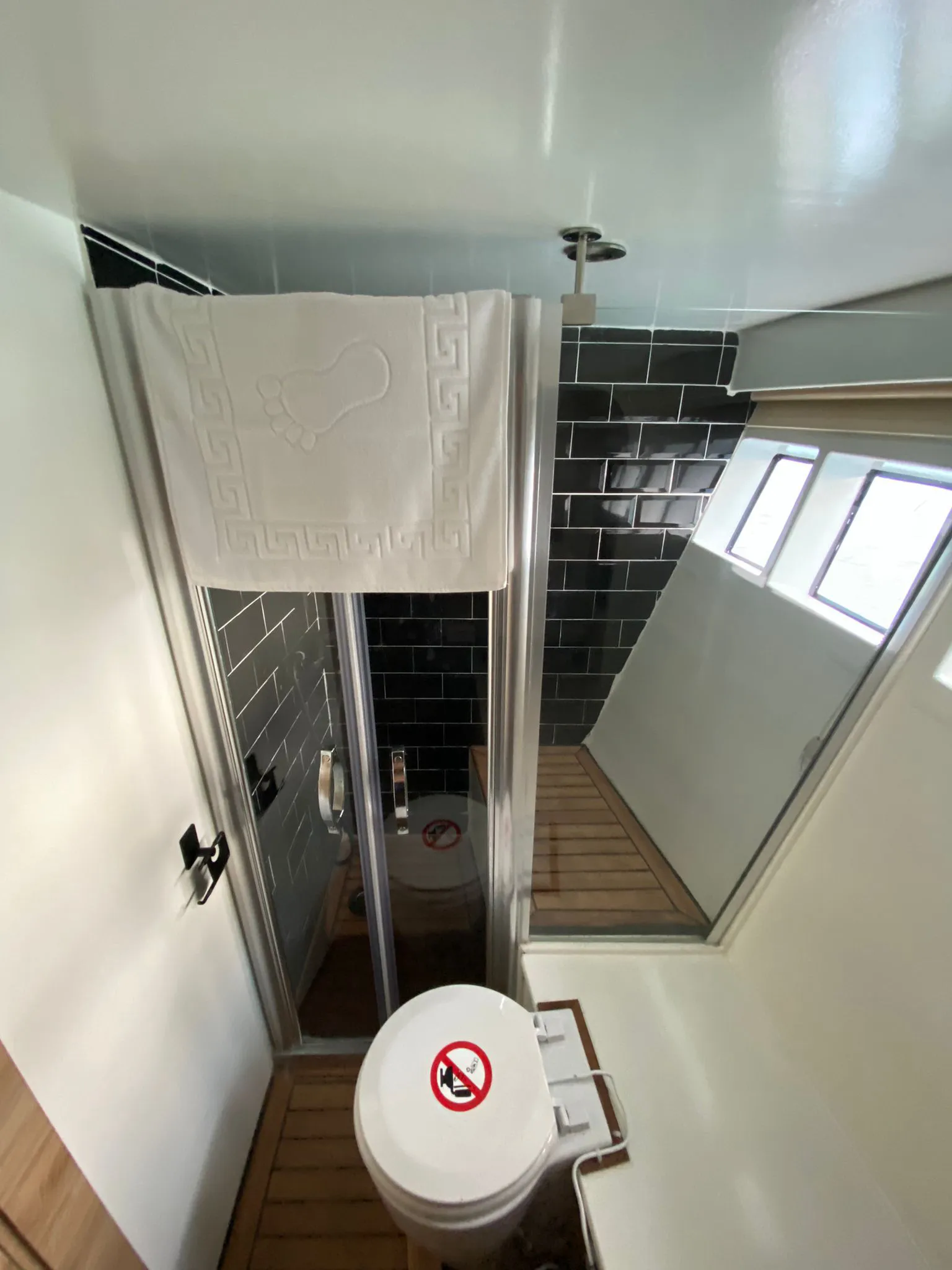 2022 Model Custom Made - Motor Yacht · 6 Guest · #031000