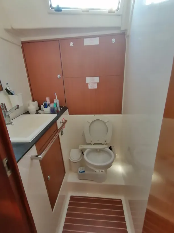 2011 Model Bavaria - Cruiser 45 · 6 Guest · #615162