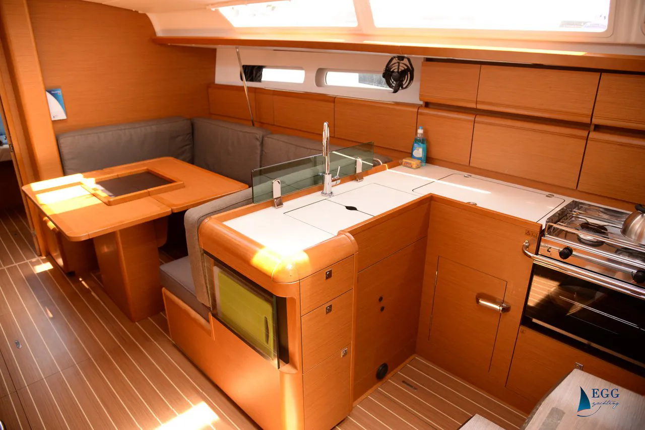 2016 Model Jeanneau - Sun Odyssey 419 · 6 Guest · #570453