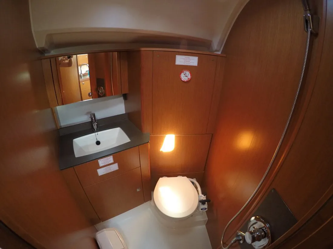 2018 Model Bavaria - Cruiser 41 · 8 Guest · #583631