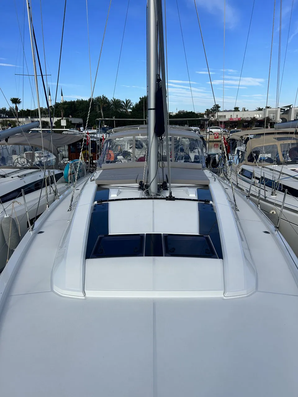 2023 Model Beneteau - Oceanis 46.1 · 9 Guest · #181460