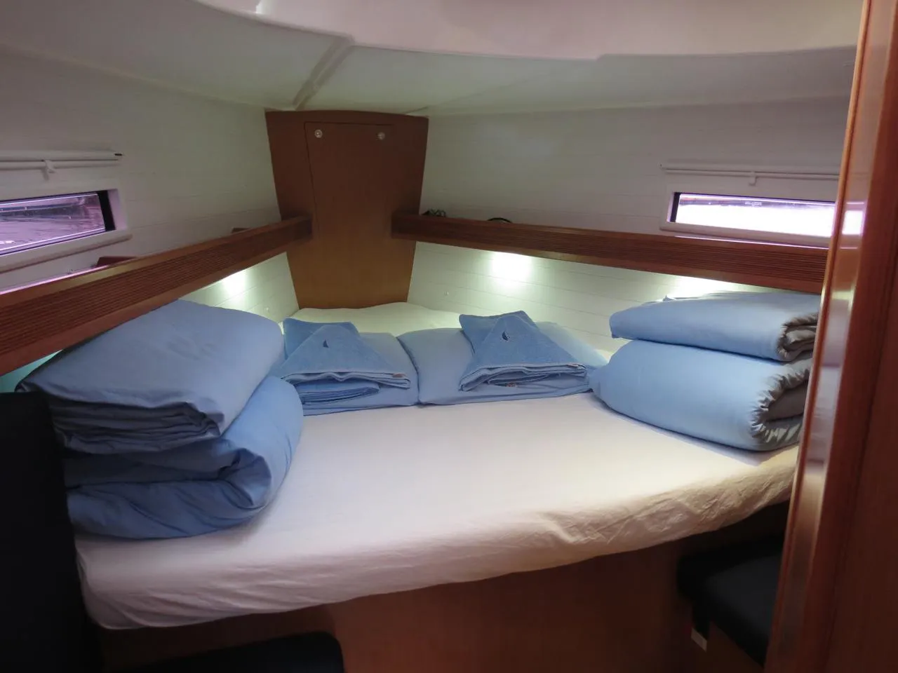 2012 Model Bavaria - Cruiser 40 · 8 Guest · #112032