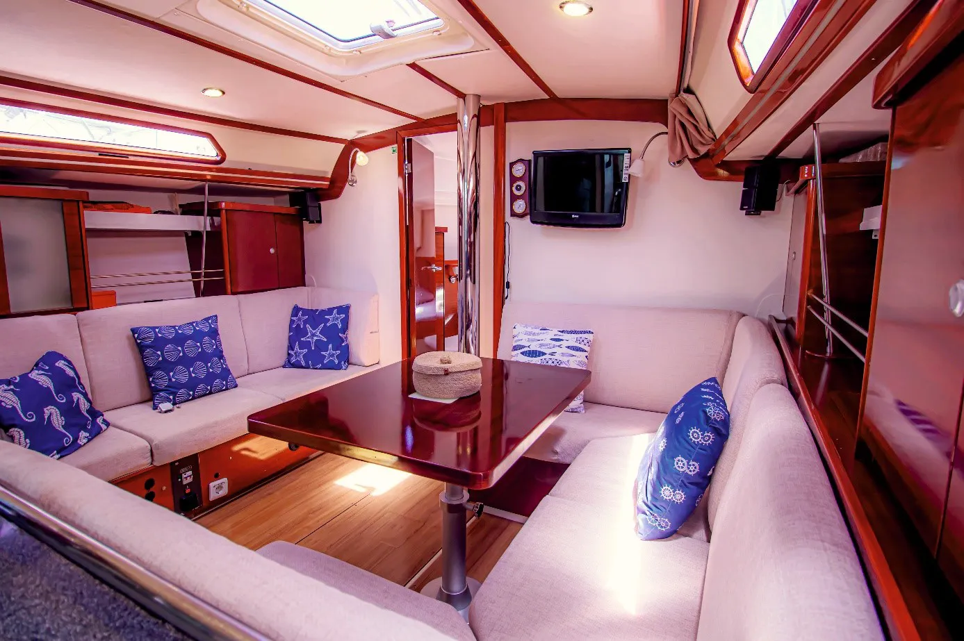 2008 Model Hanse -  400 · 8 Kişilik · #021503