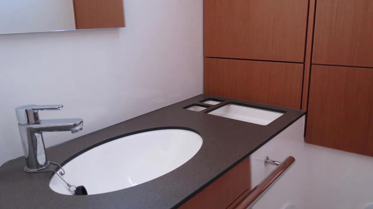 2016 Model Bavaria - Cruiser 46 · 10 Guest · #873874