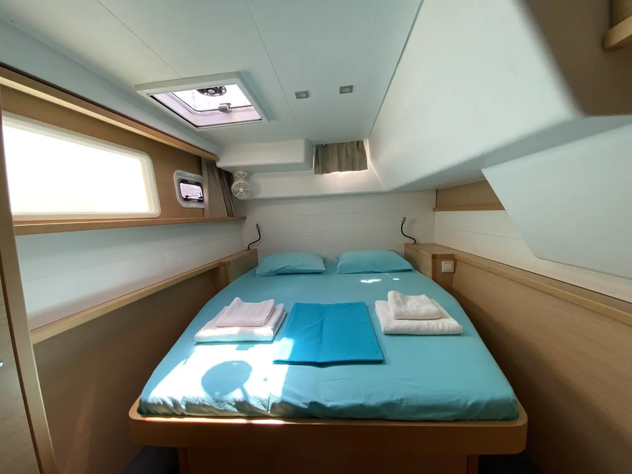 2016 Model Lagoon - 450 · 10 Guest · #018986