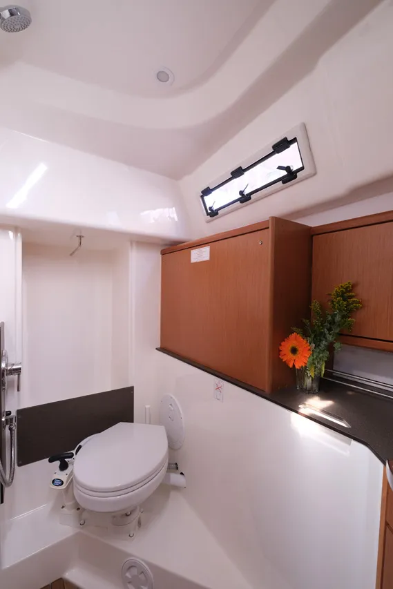 2019 Model Bavaria - Cruiser 34 · 4 Guest · #268580