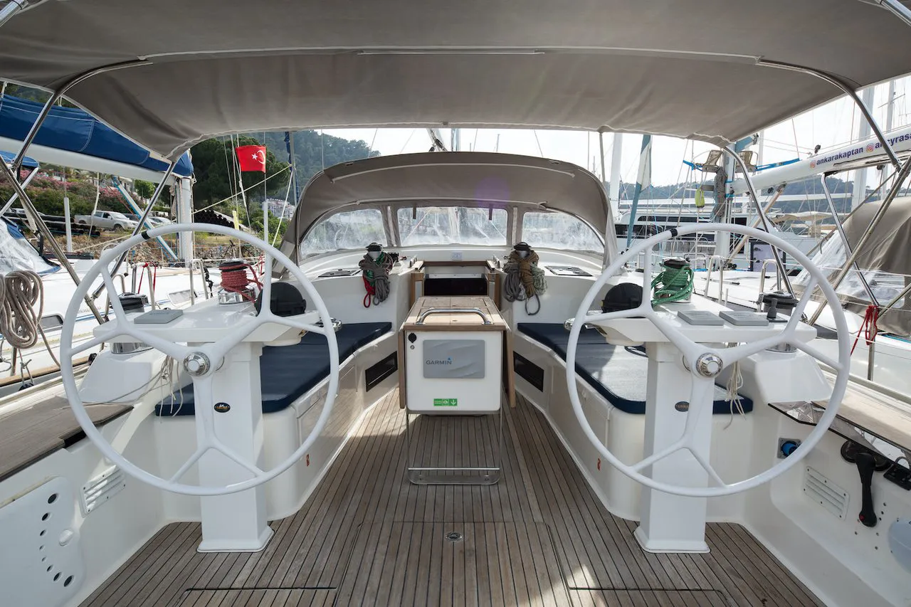 2011 Model Bavaria - Cruiser 50 · 10 Guest · #881766