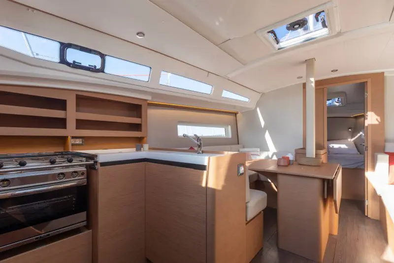 2023 Model Jeanneau - Sun Odyssey 380 · 6 Guest · #889137