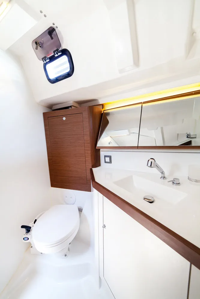 2020 Model Beneteau - Oceanis 46.1 · 8 Guest · #577718