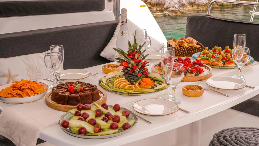 2021 Model Lagoon - 52 F · 8 Guest · #372980