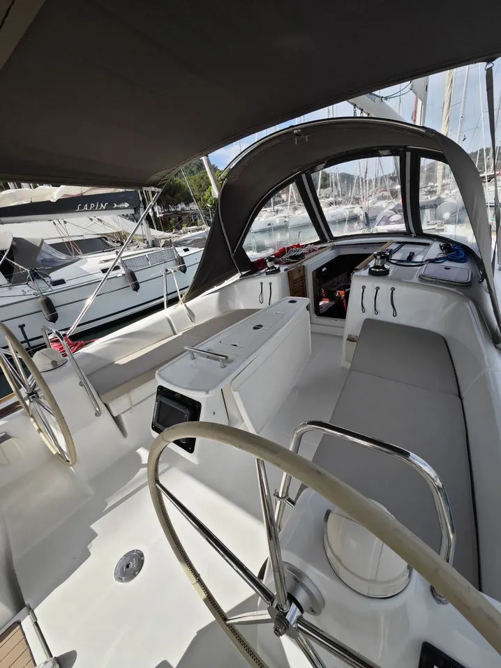 2011 Model Beneteau - Oceanis 40 · 8 Kişilik · #493463