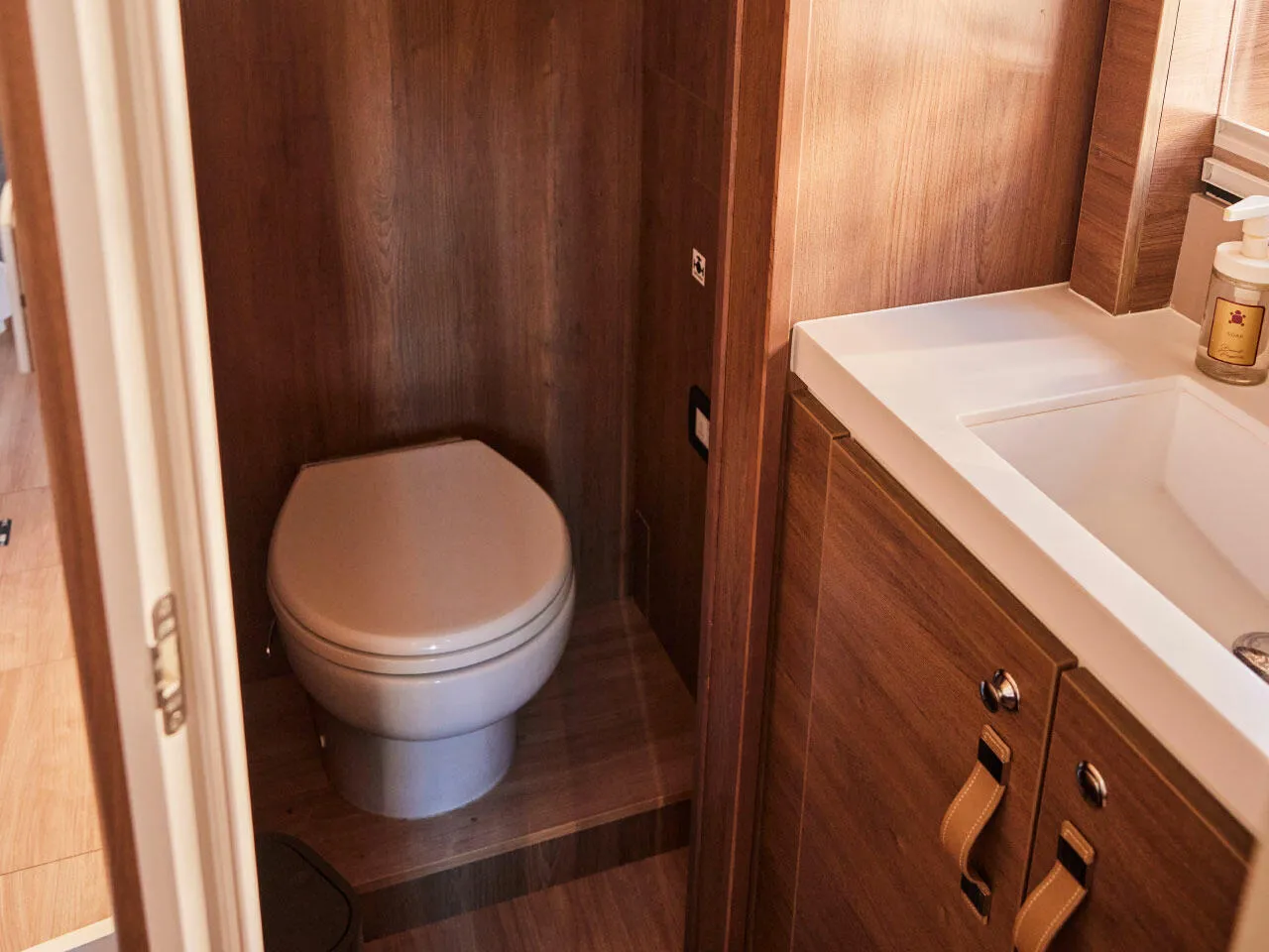 2022 Model Bali - 4.8 · 9 Kişilik · #480510