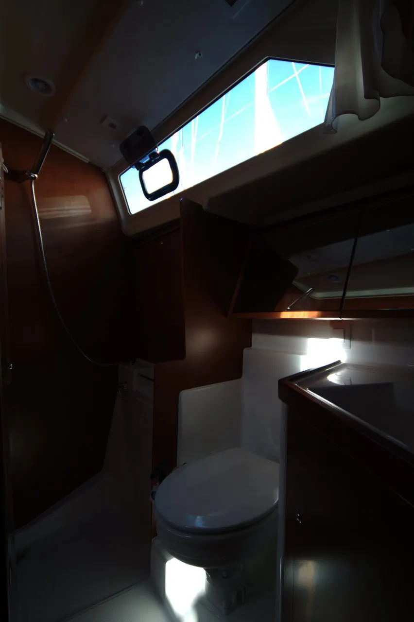 2016 Model Beneteau - Oceanis 41.1 · 6 Guest · #767656