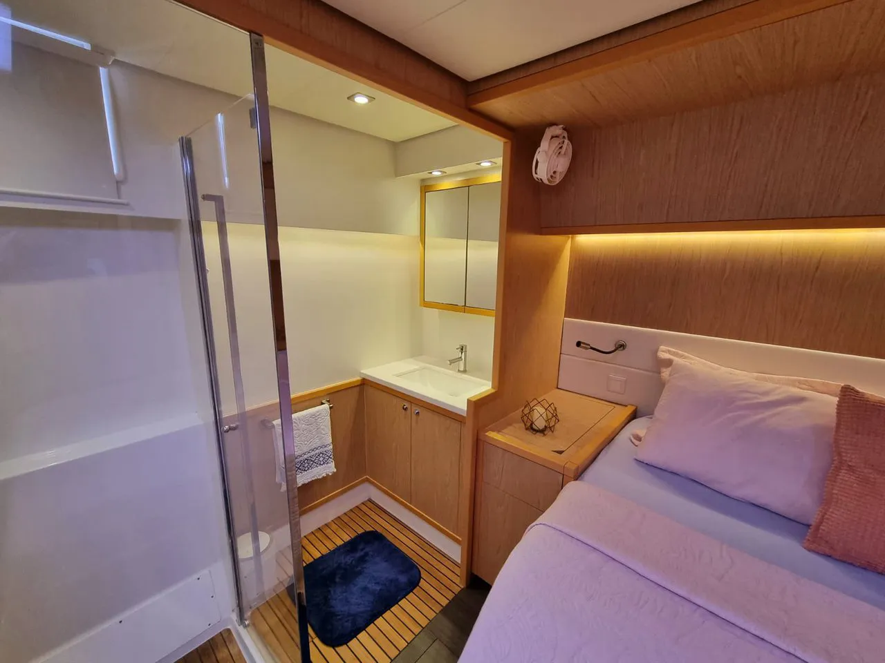 2014 Model Lagoon - 52 · 8 Guest · #048264