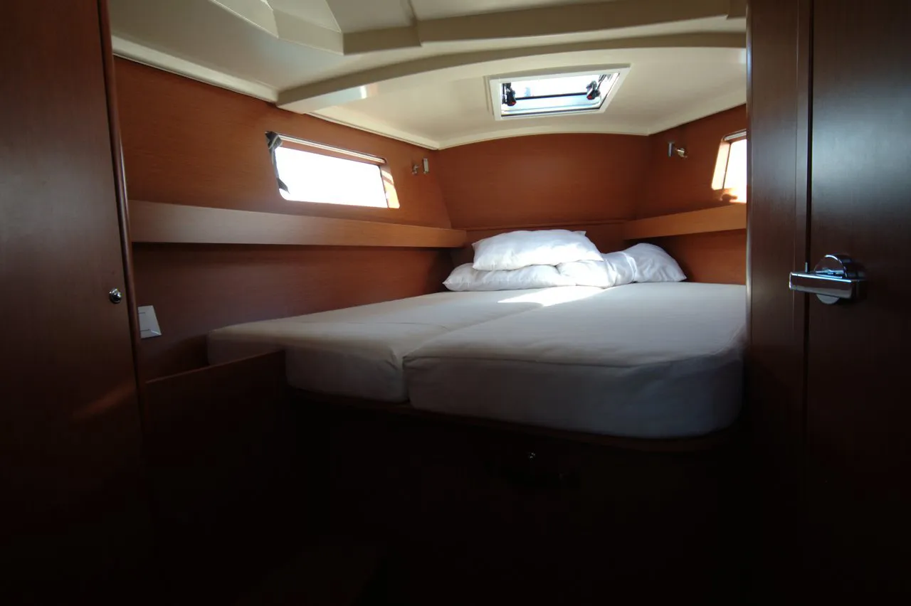 2016 Model Beneteau - Oceanis 41.1 · 6 Guest · #767656